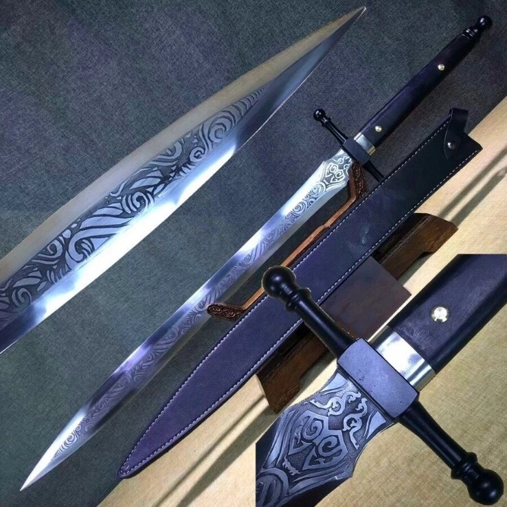 Fantasy Two Handed Double Edged Carbon Steel Longsword Battle