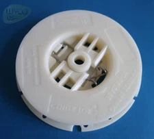 PAD RETAINER, MALISH CENTER LOK 3, VARIOUS WALK BEHIND SCRUBBERS CLARKE, TENNANT