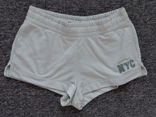 Primark Jogginghose Booty Shorts. Hellgrün. Größe 14-16. Primark. Kordelzug