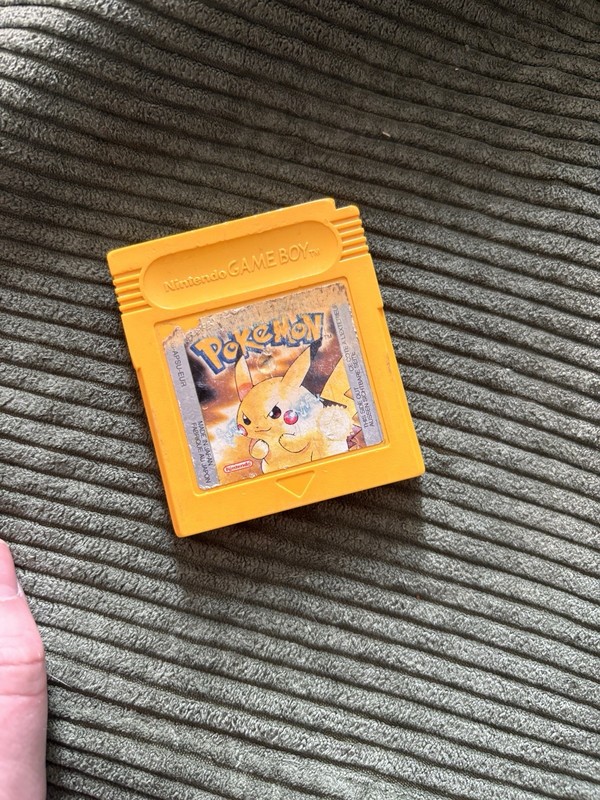 Pokemon Yellow Nintendo Game Boy