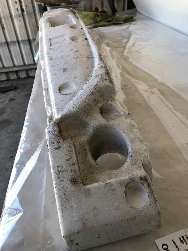 Nissan Leaf 2011 hatchback parachoques delantero choque de impacto amortiguador de energía espuma OEM Foto 3 de 4