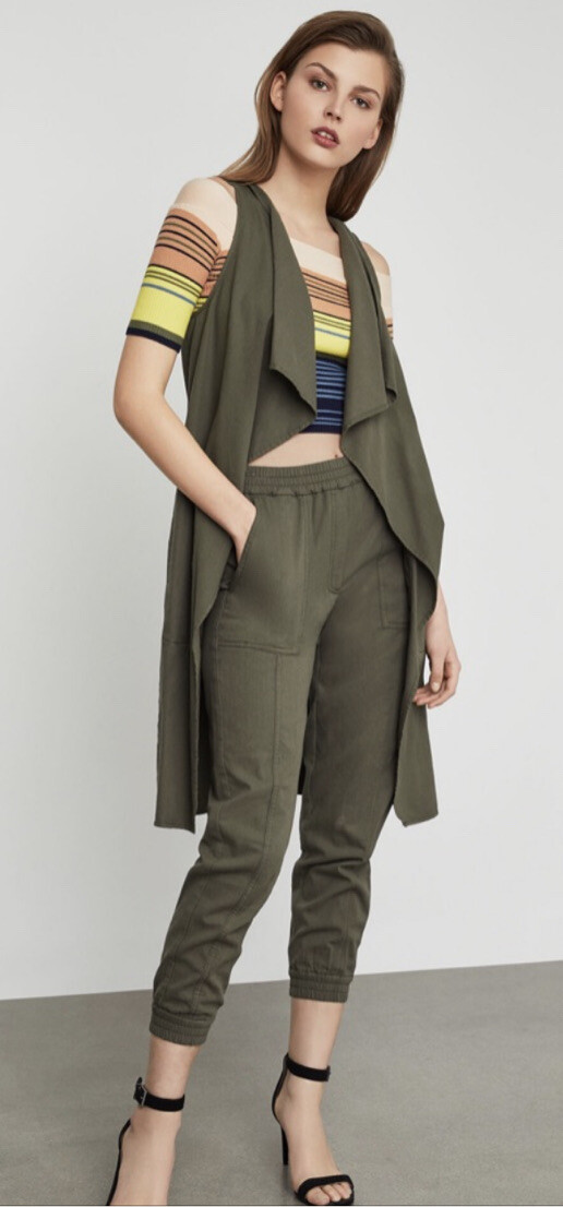 Gilet BCBGMAXAZRIA Gaia En Faux Daim - Taille S - Ouverture Avec Cravate - Neuf Sans étiquettes - Style Ouvert Plumetis