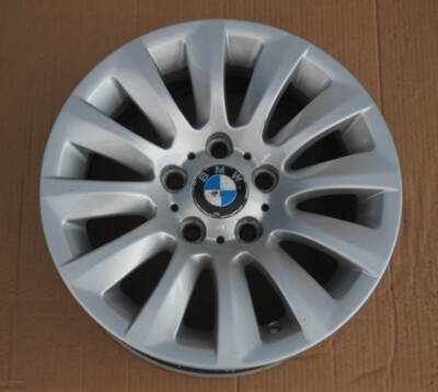 ＢＭＷ純正スタースポーク２８２　１６インチ　Ｅ９０系　３シリーズ BMW 3 Series E90 E91 Alloy Wheel Rim 16
