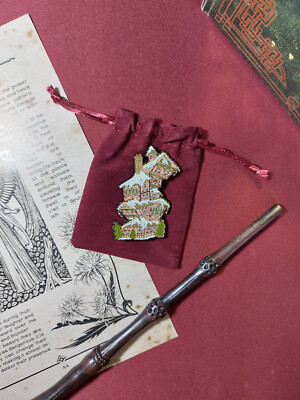 Harry Potter Pin Fuchsbau Weihnachten Christmas The Burrow (The Wizarding Trunk)