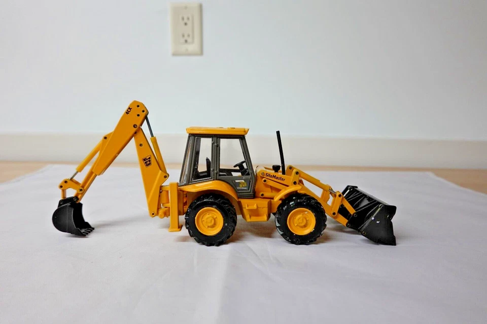 JOAL 175 JCB 4CX SITEMASTER BACKHOE LOADER  1:35 SCALE N.I.B. - Image 4 of 4