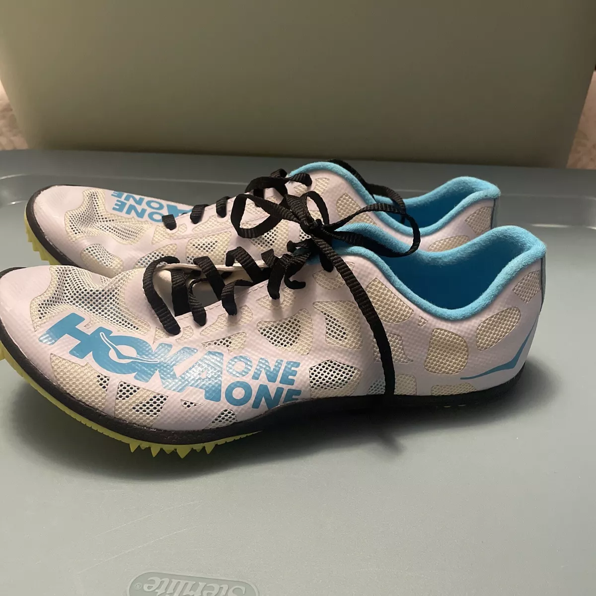 Hoka one top one rocket md
