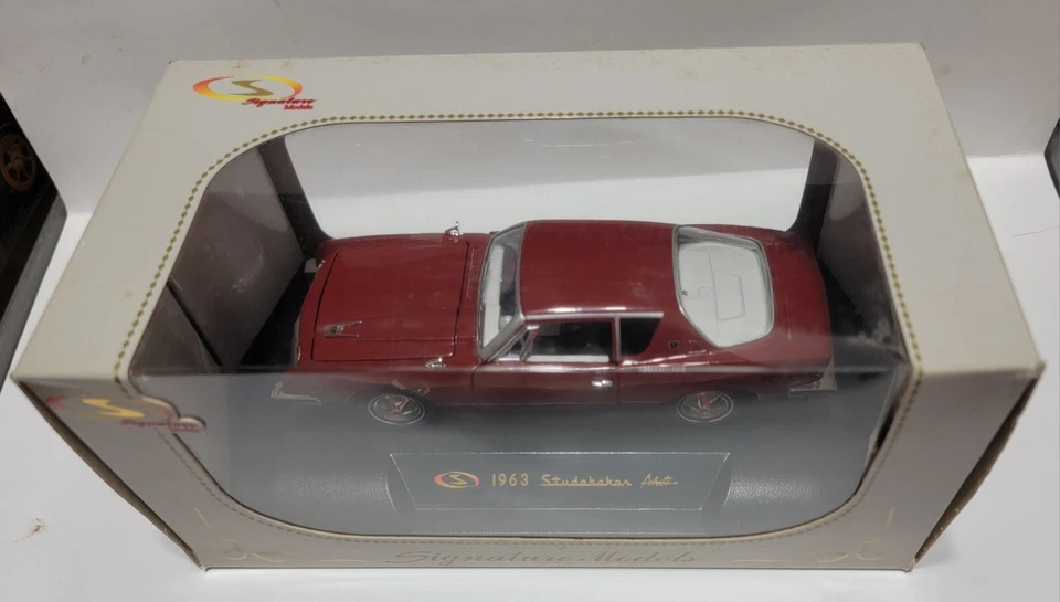 SIGNATURE MODELS STUDEBAKER AVENTI 1963 DIE CAST 1/32 Scale - Image 2 of 3