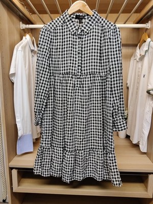 Brandneu mit Etikett QED London Hemdblusenkleid Größe Medium schwarz Gingham Langarm Kittel Damen