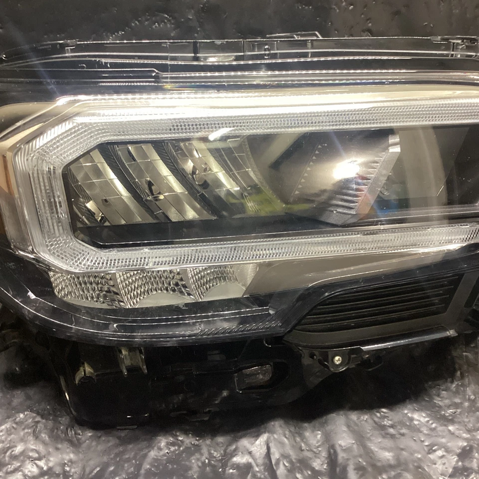 OEM 2020 - 2023 Toyota Tacoma Right RH Passenger FULL LED Headlight 81110-04290 - Image 3 of 4