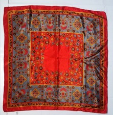 Vintage Seidentuch. Gebraucht in gutem Zustand. 100% Seide. 70cm*70cm