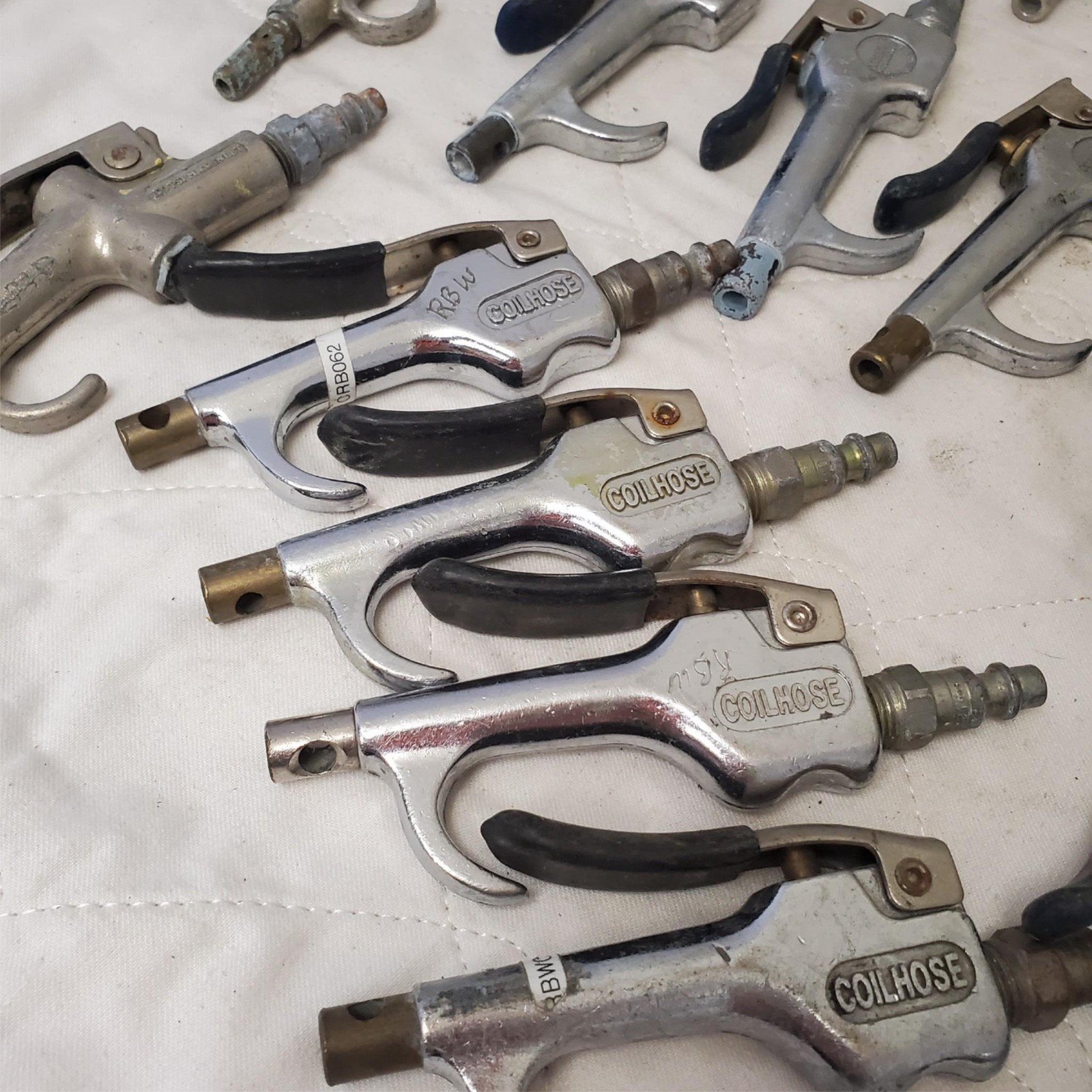 Lot of 25 Coilhose & Various Pneumatics Air Blow Gun Lot 686