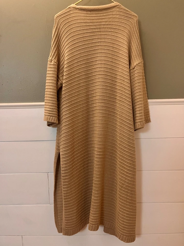 Suéter Soft Surroundings Dorado Metálico Brillante Frente Abierto Plumero Cárdigan Midi Foto 2 de 4