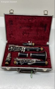 Dura Tone Clarinet With Case