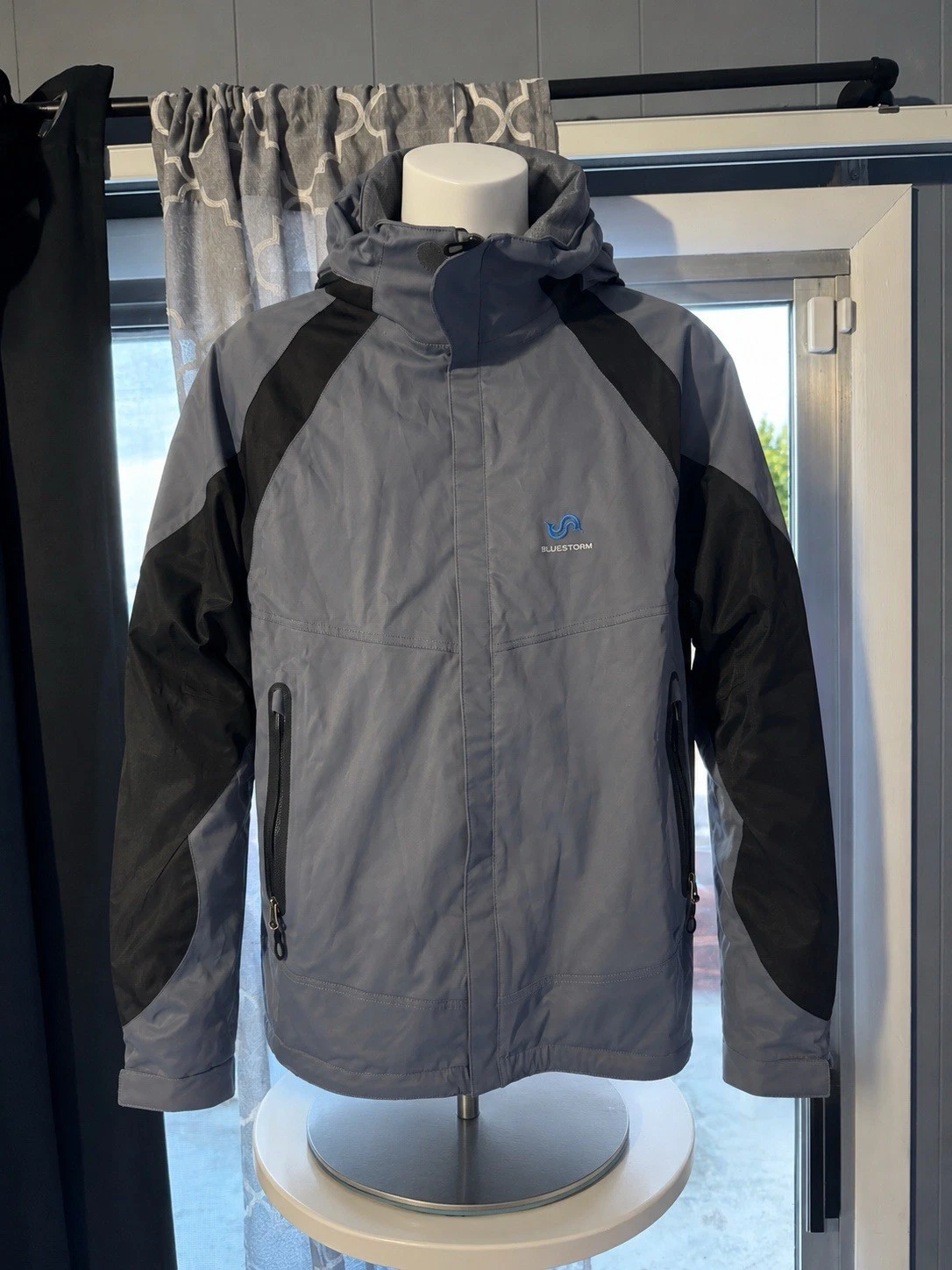 Bluestorm Latitude 33 men's jacket in grey black waterproof design #38