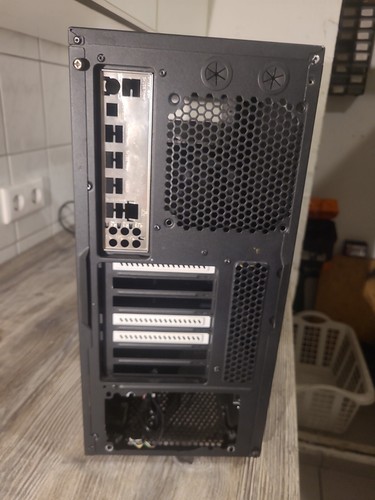 Fractal Design Gehäuse Schwarz zustand sehr gut - Bild 2 von 3