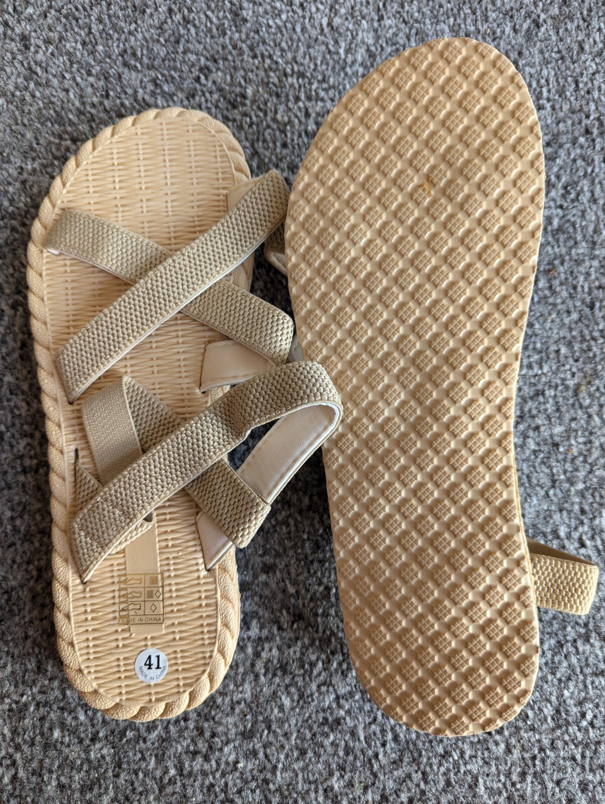 APL Sandali piatti shein beige per estate.UK.taglia 7.nuovi con etichette