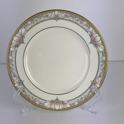 Noritake Barrymore #9737 Fine Bone China Bread Plate - 6.5'' with Gold Trim