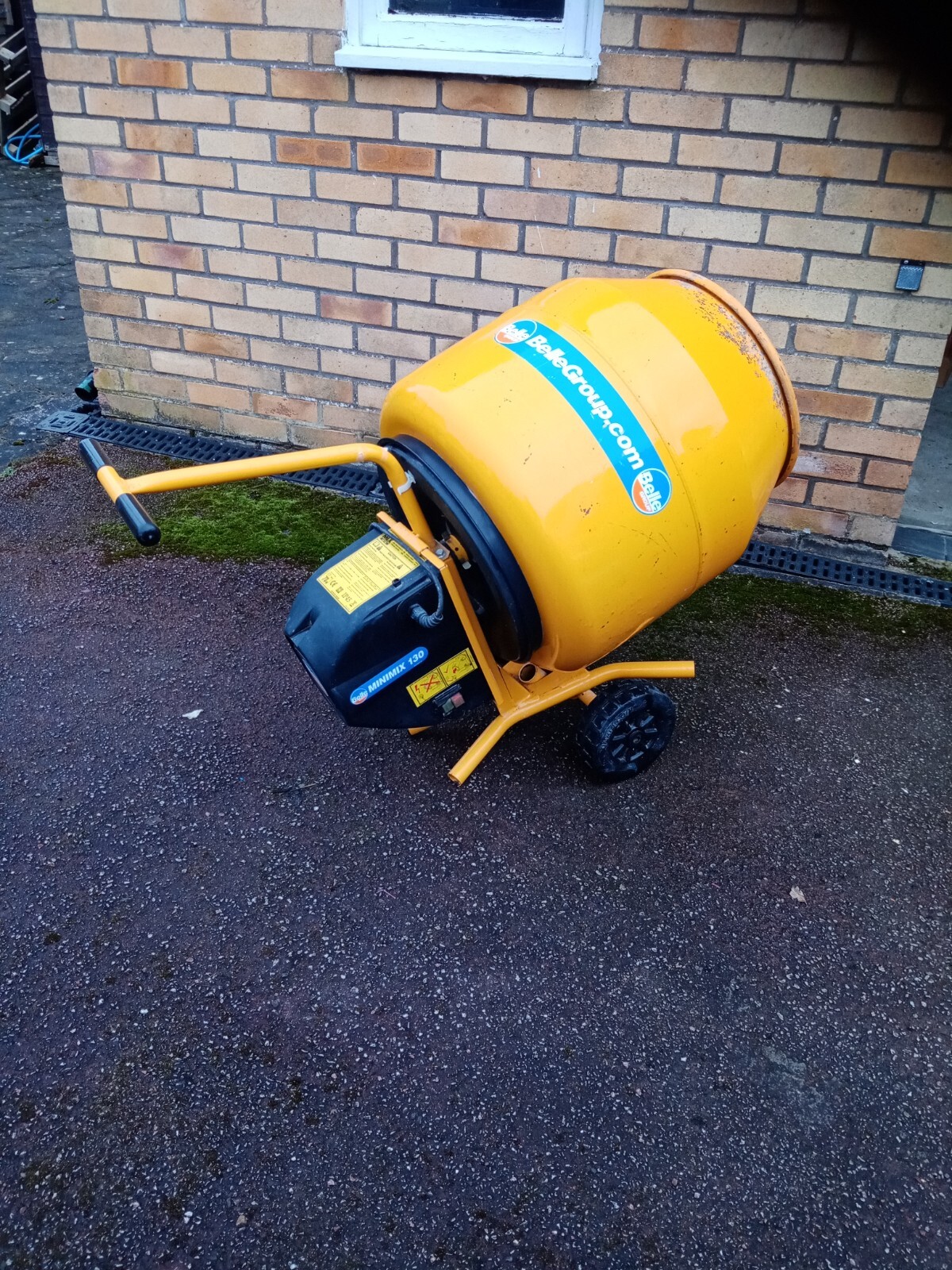 Belle MINI MIX 130 Electric cement mixer, with tip up stand. Preowned