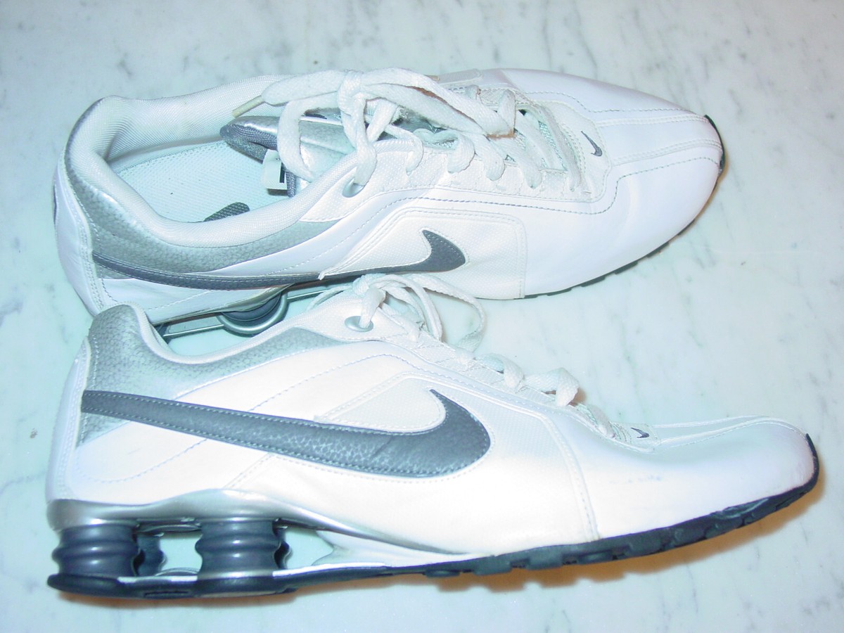 2010 Mens Nike Shox Conundrum 407988-107 Running Shoes! Size