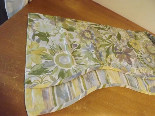 NEW Waverly KRISTY VALANCE florals & stripes PURPLES & GREENS 50Wx18" NIP - Picture 2 of 12