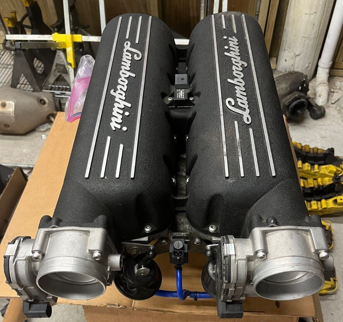 Lamborghini Gallardo 5.0 V10 Intake manifold - 2008 update Lamborghini Gallardo 5.0 V10 Intake manifold - 2008 update