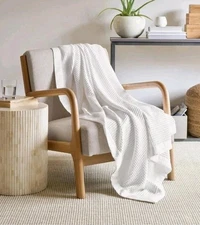 Jennifer Adams All Season Classic  Waffle Weave Cotton Throw 60” x 70” WHITE NEW