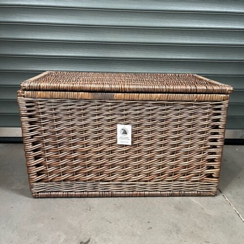 Rapallo Wicker Storage Trunk Extra Large - 2nds Lot 97 - Picture 1 of 5