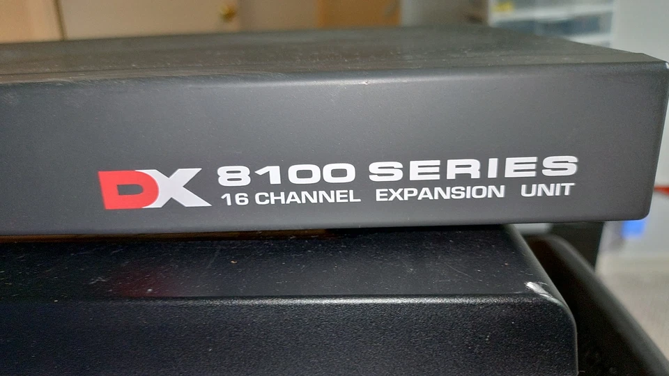 {Pelco} [DX8100 Series] 16-Channel Expansion Unit - Image 2 of 4