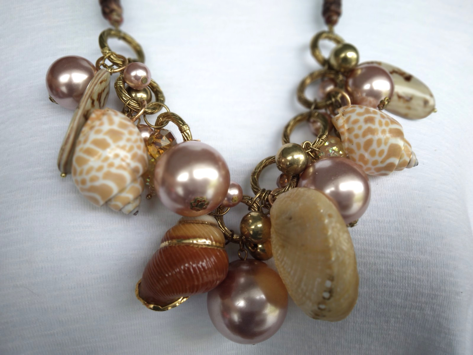 2 pc. Statement Seashell necklace set in gold, la… - image 2