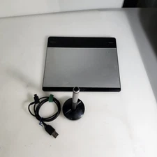 Wacom CTH-480 Intuos Small Creative Pen & Touch Tablet 2013 w/ Pen