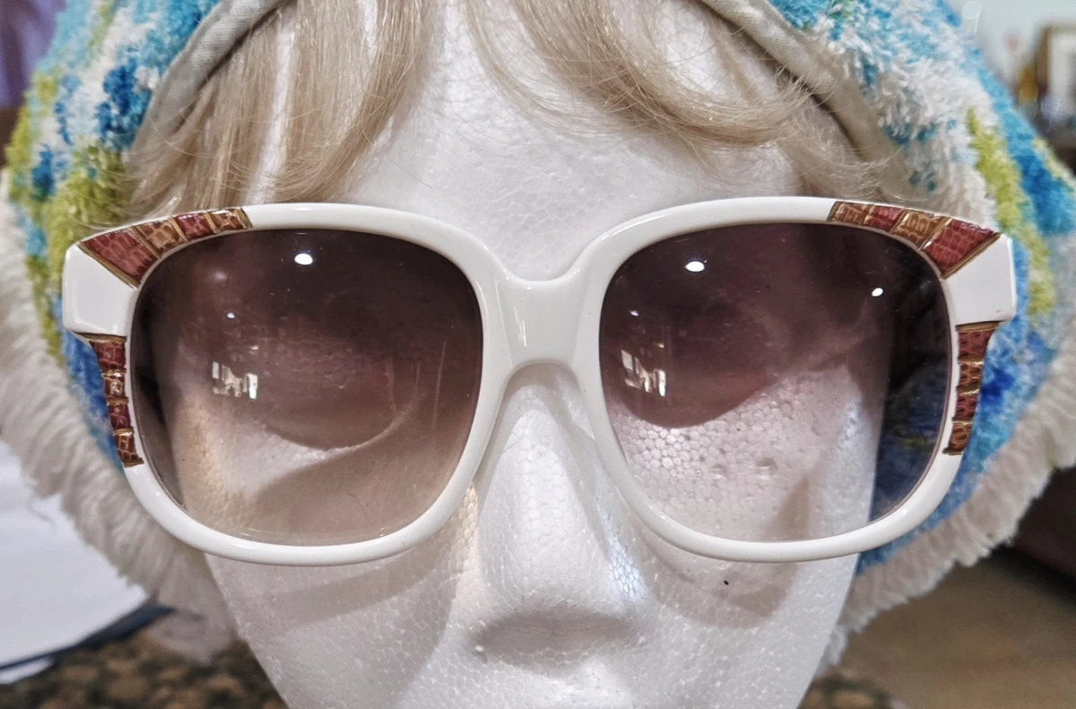 EMMANUELLE KHANH ヴィンテージサングラス   ホワイト 未使用 EMMANUELLE KHANH White Vintage Sunglasses for sale | eBay