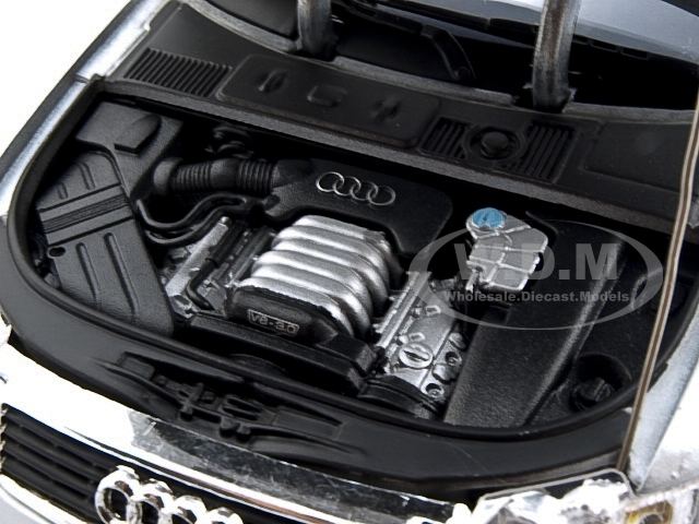 2004 AUDI A4 CABRIOLET SILVER 1/18 DIECAST MODEL CAR BY MOTORMAX