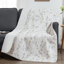 50"x60" Lightweight Quilted Throw Blanket - Stylish Floral Design for Every Mood