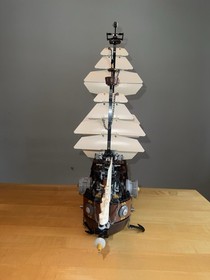 LEGO The LEGO Movie MetalBeard's Sea Cow 70810 100% Complete Set w/ Minifigures