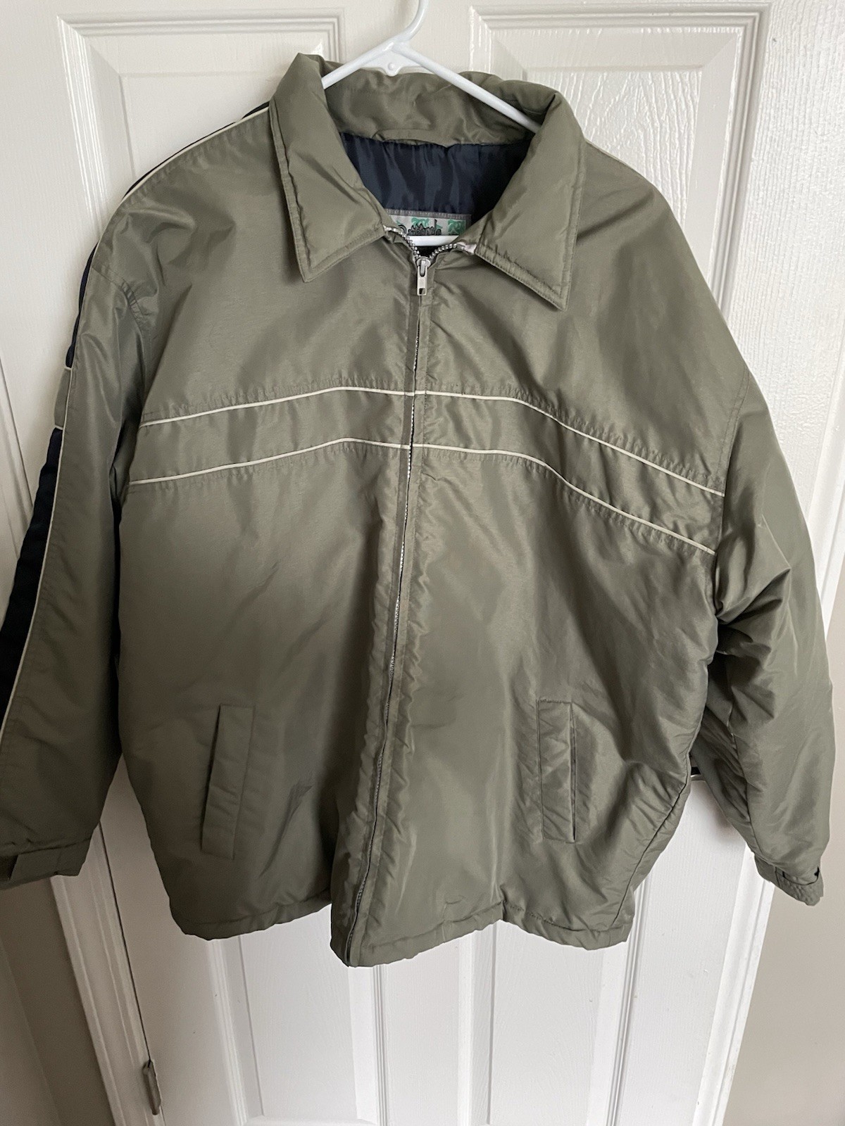 Pineapple Connection Bomber Style Jacket Olive – … - image 5
