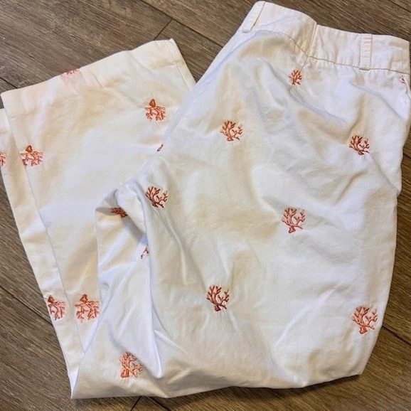 J. McLaughlin Women's White Coral Embroidered Capri Crop Pants 10 Summer Beach