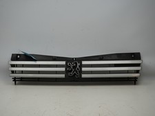 Calandre Peugeot 205