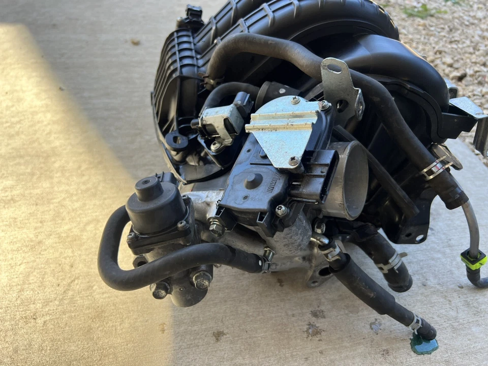 Colector de admisión de aire deportivo Mitsubishi Outlander 2011-2020 con carrocería de acelerador 2,0 Foto 2 de 4