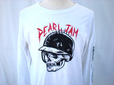 PEARL JAM Grunge Rock 2018 Concert  Tour Shirt Long Sleeves Size Large L Seattle