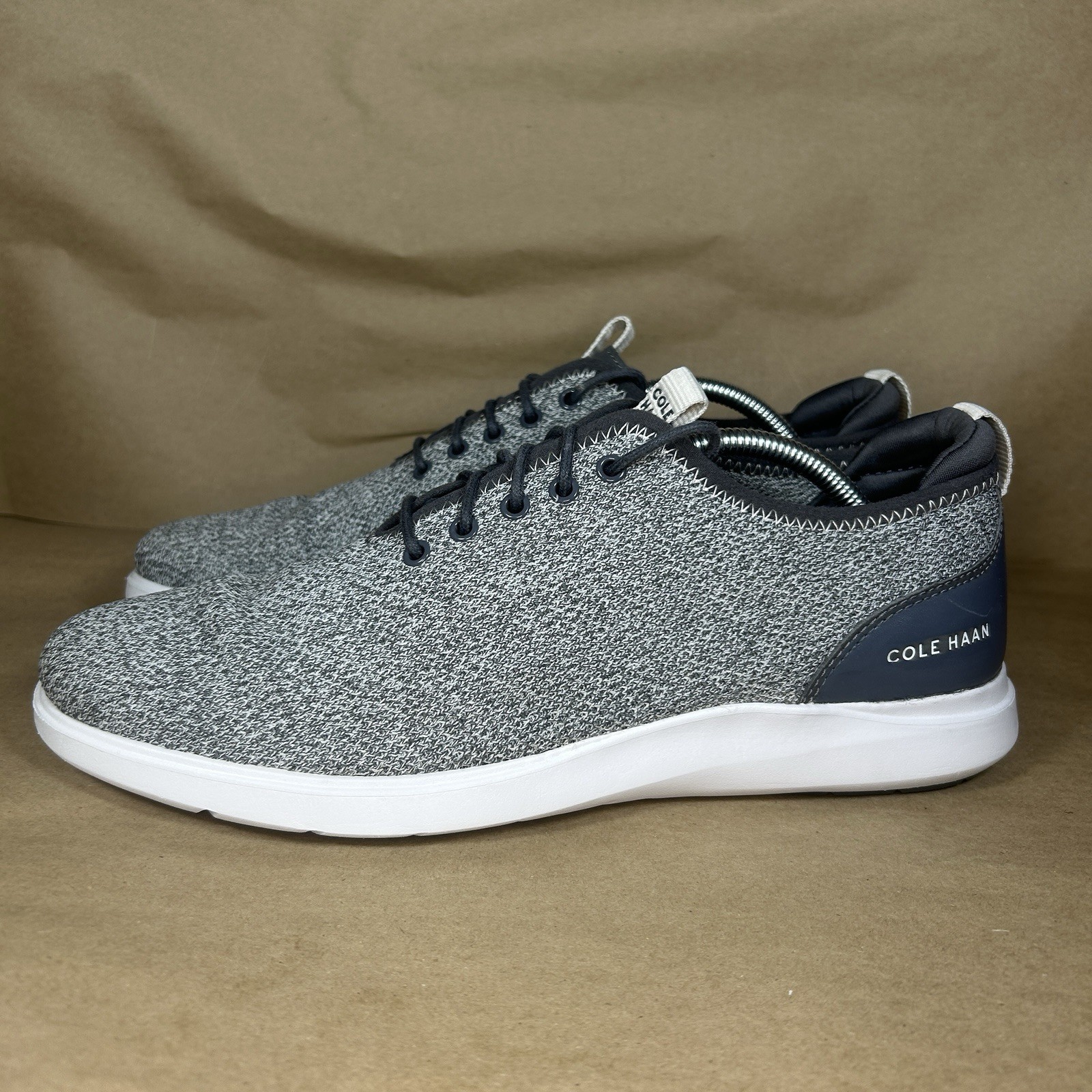 SAOLA Cole Haan Uomo 11 GrandPlus Essex Maglia a Distanza Oxford Nimbus Grigio Nuvola C30821