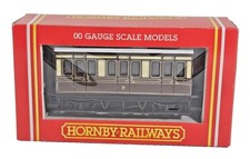Hornby R446 GWR Four Wheel Coach Brown & Cream Colour 00 Gauge Boxed Model Rails