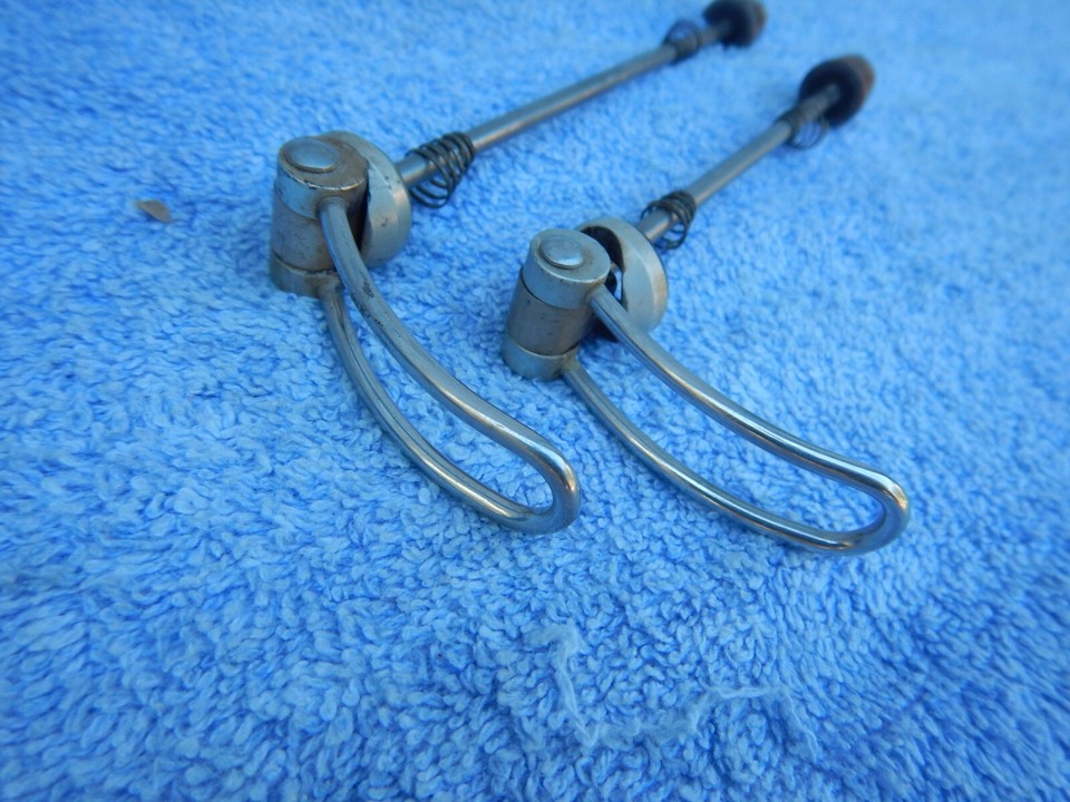 Paire De Serrages Rapides Mavic Vintage - 1970/80 - Vélo Route - France - Argent