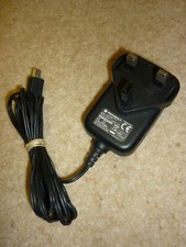 MOTOROLA RZR V3 & V3i FMP5190B AC POWER SUPPLY SPN5190B UK PLUG 5V 550mA