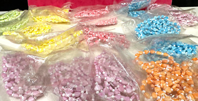 VINTAGE BULK 20 HEART BEAD NECKLACES-PLASTIC-VARIETY OF COLORS NEW OLD STOCK