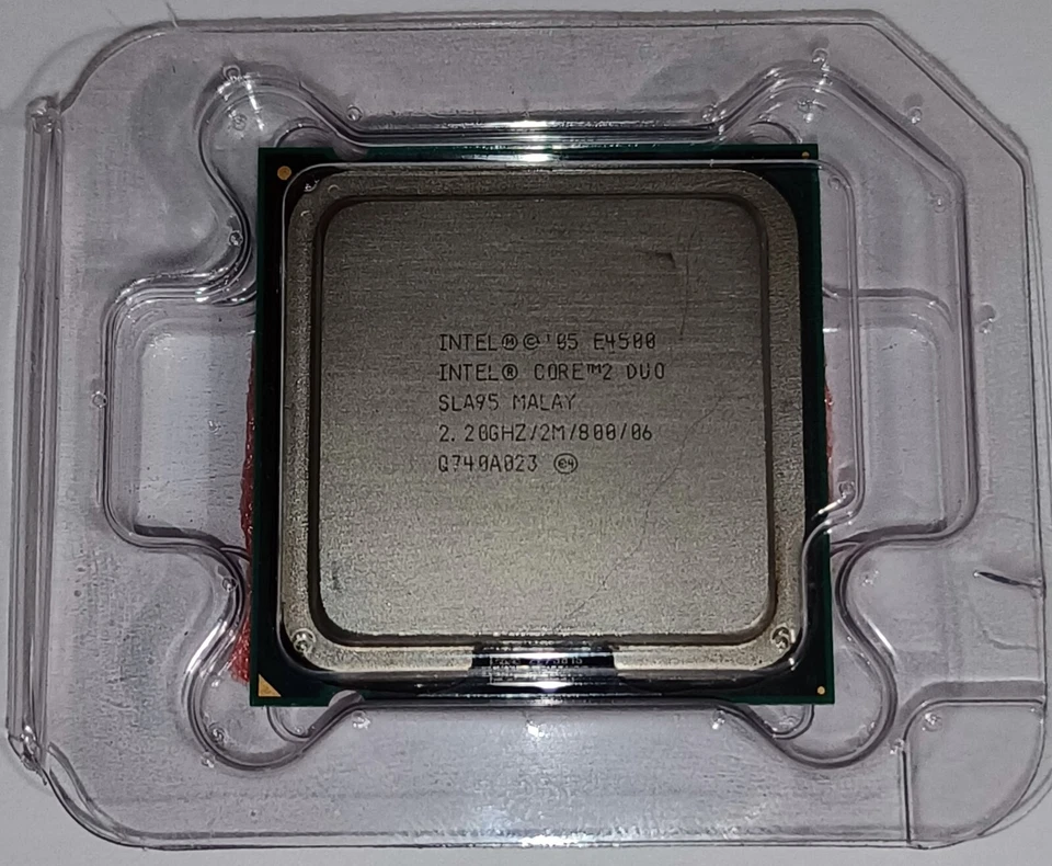 Intel Core 2 Duo E4500 CPU Processeur 2.20 GHz SLA95 - Immagine 3 di 3