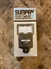 Sunpak Auto 26SR Thyristor Shoe Mount Swivel Telescoping Flash Unit Used in Box