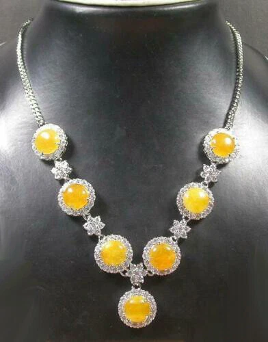 VETEMENTS Collana con ciondolo in vera giada gialla cabochon stella fiore imitazione diamante 18 kgp