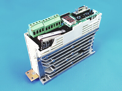 Mitsubishi MR-C10A-UE Melservo AC Servoantrieb 100W Gehäuseschaden!! Inkl. MwSt.