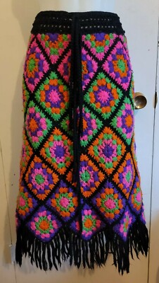 STUNNING Vintage 70s Empress 100%Wool Crochet Skirt Medium 