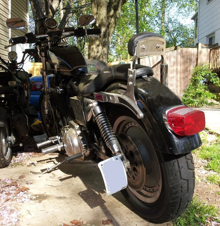 Soporte de reubicación de matrícula enrollado para Harley-Davidson Sportster todos los años Foto 3 de 4